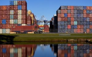 GettyImages-1236090664 shipping containers