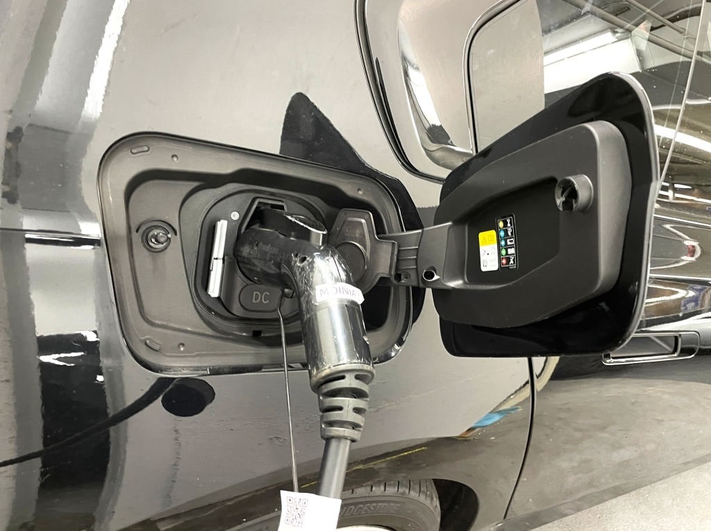 GettyImages-2151765708 electric vehicle