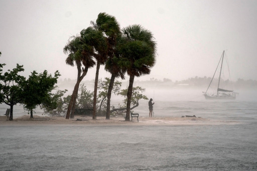GettyImages-2176967499 hurricane