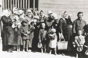 russia ussr soviet union peasants farmers communist