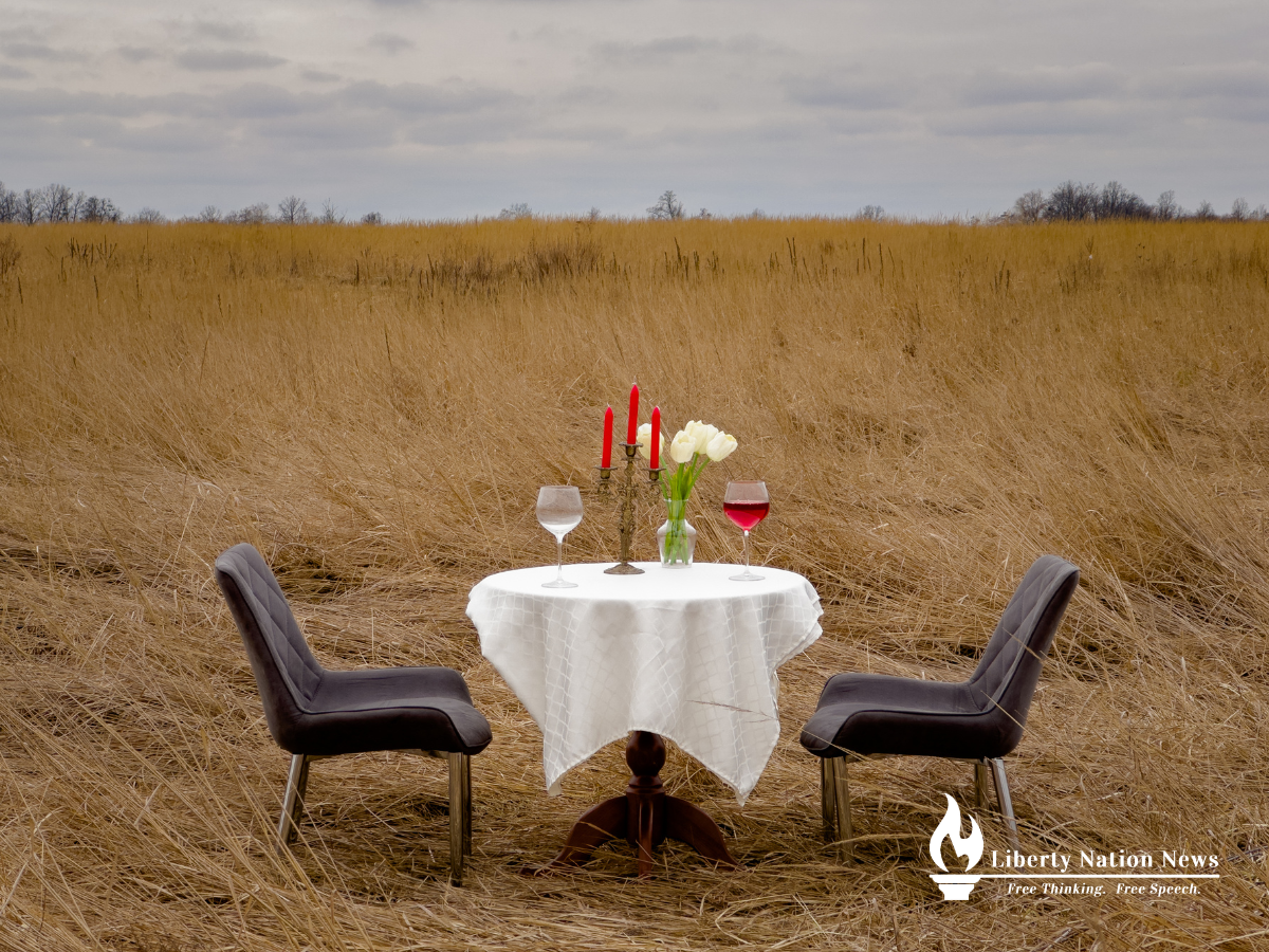 Liberty Lifestyle: The Disappearing Art of Hospitality